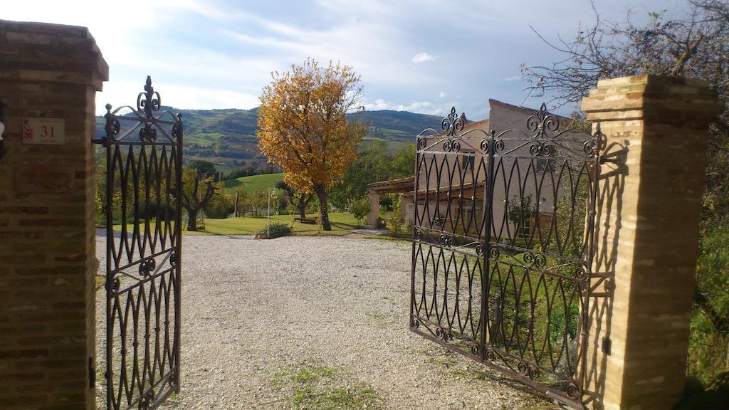 Poggio Dei Prugnoli Bed & Breakfast Tavoleto Exterior foto