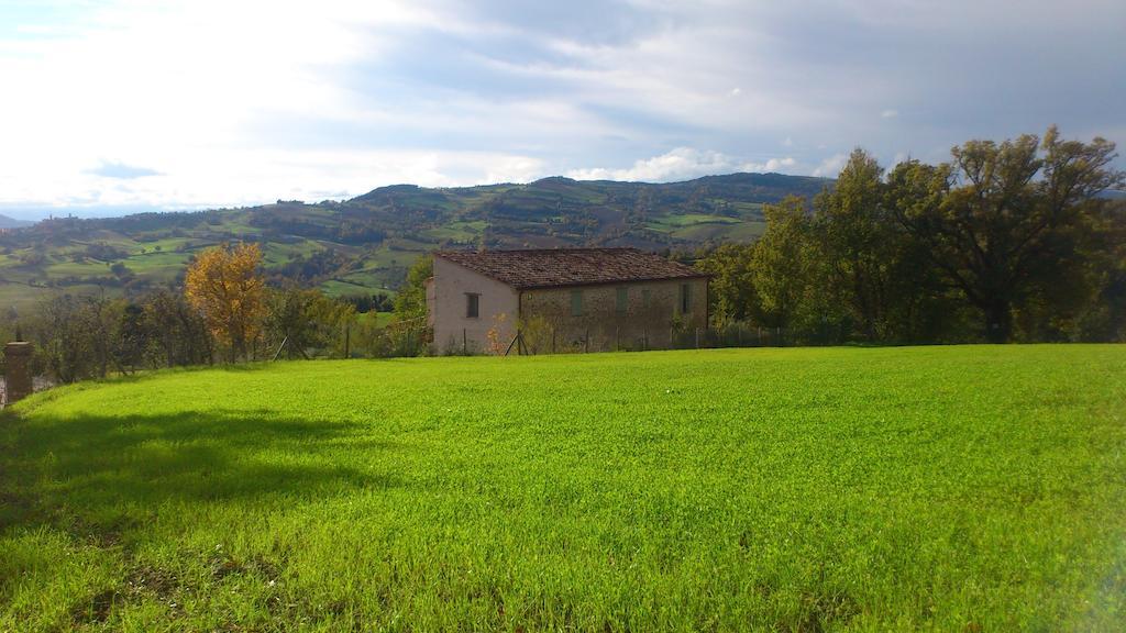 Poggio Dei Prugnoli Bed & Breakfast Tavoleto Exterior foto